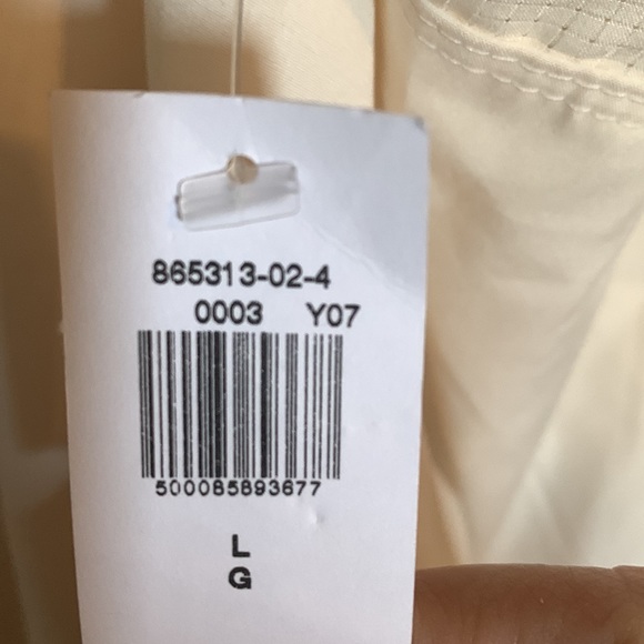 Windbreaker - Picture 7 of 7